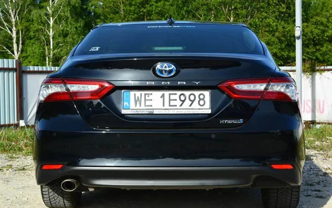 Toyota Camry cena 124900 przebieg: 105000, rok produkcji 2020 z Słupsk małe 781